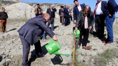 Kazada Ölen Kızlarının Anısına Hatıra Ormanı Oluşturdular