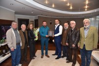SAMIMIYET - Serdar Mahallesi'nden Başkan Doğan'a Plaket