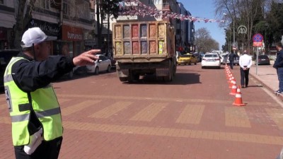 Trafik Güvenliği İçin 10 Yıldır Aynı Kavşakta Mesaide