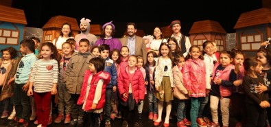 Aksaray Belediyesi Çocuklara Tiyatro Gösterisi Düzenledi