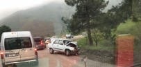 Bursa- Orhaneli Yolunda 3 Aracın Karıştığı Kazada 6 Yaralı