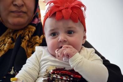 Dünyada Sadece 10 Kişide Bulunan Hastalığa Kapılan Minik Bebek Şifayı Alanya'da Buldu