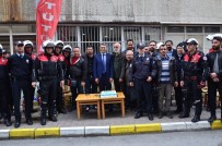 POLİS HAFTASI - Gazetecilerden Polise Sürpriz