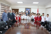 SPOR AYAKKABI - Işıktaş'tan Öğrencilere Ödül