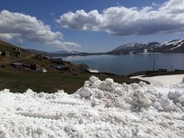 Türkiye'nin En Yüksek Rakımlı Gölüne Ulaşım Sağlandı
