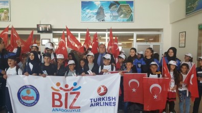 Vanlı 165 Öğrenci İzmir'e Uğurlandı
