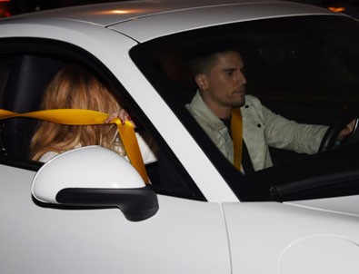 Yasmin Erbil, oyuncu sevgilisiyle yakalandı!