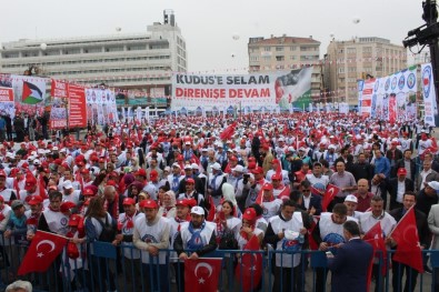 1 Mayıs Kutlamaları Kocaeli'de Coşkuyla Başladı