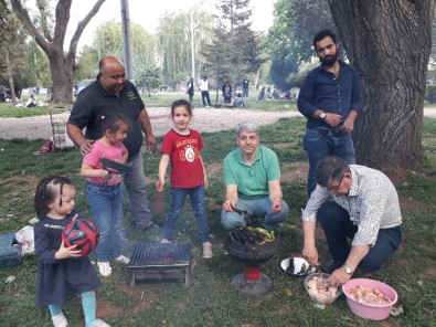 1 Mayıs'ta Piknik Alanları Doldu Taştı