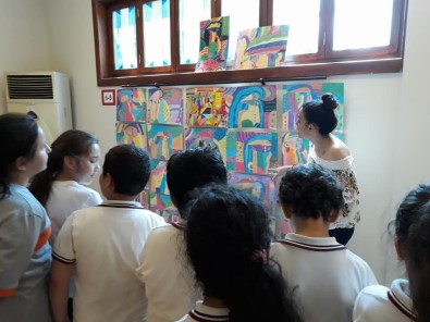 Atıklardan Yapılan Resimlere Büyük İlgi