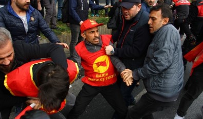 Beşiktaş'ta Polis, Taksim'e Yürümek İsteyen Göstericilere Müdahale Etti