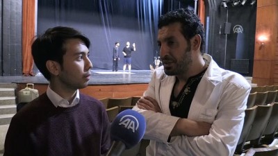 Filistinli Tiyatrocular, İsrail İşgalini Sahnede Anlatıyor