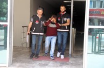 SAHTE KİMLİK - Güpegündüz Villadan 10 Bin TL'lik Ziynet Eşyası Çalan Hırsız Yakalandı