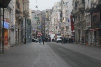 İstiklal Caddesi'nde 1 Mayıs Sessizliği