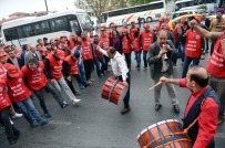 METAL İŞ - Nakliyat İş Ve Birleşik Metal İş Üyeleri, Taksim'e Yürüyüşe Geçti
