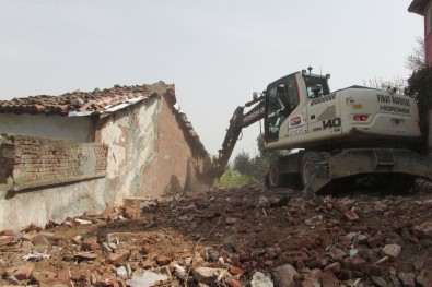 Osmangazi'de 72 Metruk Bina Yıkıldı