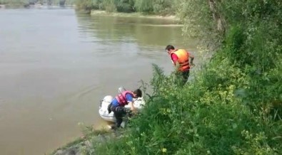 Sakarya Nehrine Düştüğü İddia Edilen Şahıs İçin Arama Çalışması Başlatıldı