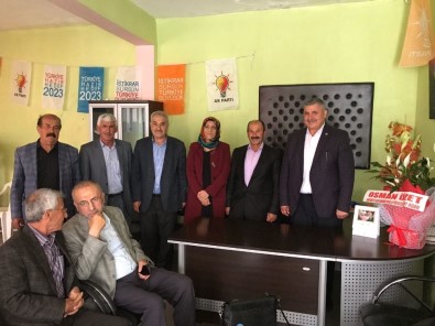 Turanlı Tut Ve Gölbaşı İlçesinde Partililerle Bir Araya Geldi