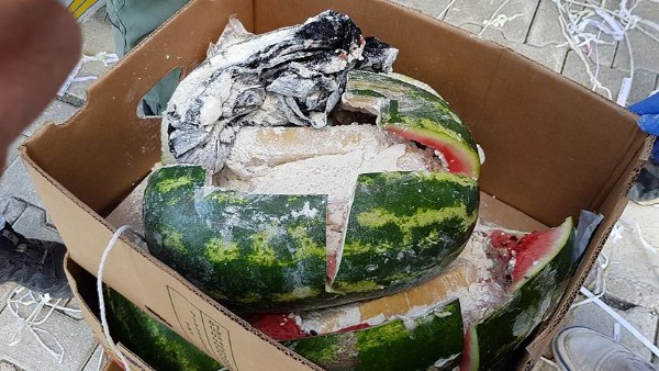 Kesmece karpuzlardan 65 kilo eroin çıktı