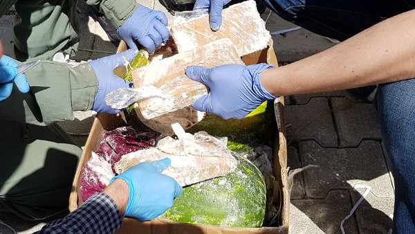 Kesmece karpuzlardan 65 kilo eroin çıktı