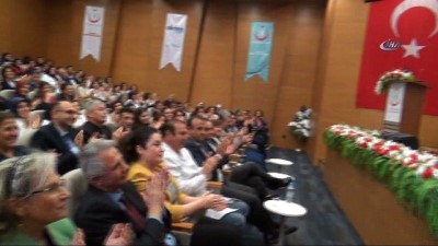 Hemşireler Hastalar İçin Sahne Aldı