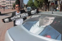 İBRAHIM ERKAL - İbrahim Erkal Hayranı Vatandaş, Sanatçının Ölüm Yıl Dönümünde Kır Pidesi Dağıttı