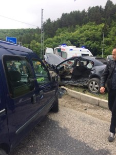 Karabük'te İki Araç Çarpıştı Açıklaması 3 Yaralı