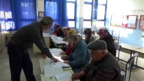 AKÇAKESE - Okuryazarlık İçin Kilometrelerce Yol Katediyorlar