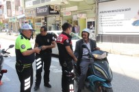 ZABITA MÜDÜRÜ - Samandağ'da Motosiklet Sürücülerine Kask Dağıtıldı