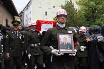 Şehit Eşe Hüzünlü Veda