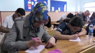 Veliler Ve Çocukları 'Okuma' Aşkıyla Sınavda Ter Döktü