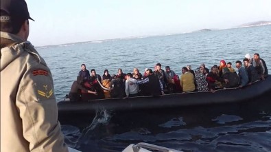 20 Kişilik Botta 57 Mülteci Yakalandı