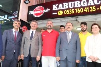 FATMA GÜLDEMET - Bakan Eroğlu Esnafa Orman Çayı Dağıttı