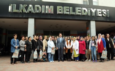Başkan Tok'tan Kadın Personele Anneler Günü Kutlaması