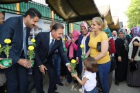 ANNE SEVGİSİ - Başkan Tuna'dan Annelere 65 Bin Çiçek