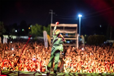 Binlerce Müziksever Çukurova Rock Festivali'ne Akın Etti