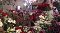 VAKIFLAR HAFTASI - Cuma Namazını Çiçekler Arasında Kıldılar