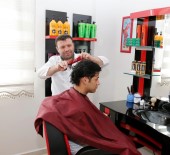 PSİKOLOJİK DESTEK - Küçükçekmeceli Engelli Gençler Asker Tıraşı Oldu