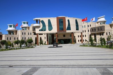 Nevşehir’e Hukuk ve Diş Hekimliği Fakültesi açılıyor