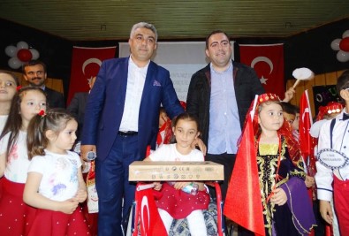 Başkan Çalışkan'dan Engelli Minik Tuba'ya Bilgisayar Jesti