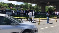 KATİL ZANLISI - İzmir'de Bıçaklı Saldırı Açıklaması 1 Ölü