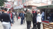 ÇARK CADDESI - Kavgayı Ayırırken Bıçaklandı