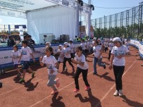 MARATON - Anneler Günü'nde Çocuklar Rekora Koştu