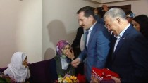 LOKMAN ERTÜRK - Bakan Arslan'dan Şehit Ve Gazi Ailelerine 'Anneler Günü' Ziyareti