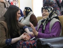 JÜLİDE SARİEROĞLU - Bakan Sarıeroğlu'ndan 'Anneler Günü'ne özel ziyaret
