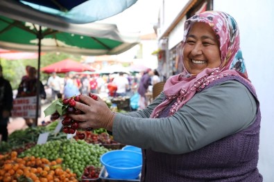 Binlerce İzmirli Belenbaşı Kiraz Festivali'nde Coştu