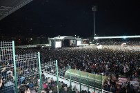 YAVUZ SEÇKİN - Isparta Belediyesi 60 Bin Kişiyi Festival Konserinde Buluşturdu