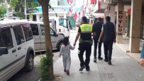 MUHABBET - Kaybolan Çocuğu Trafik Polisi Buldu