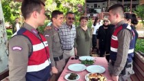 MUSTAFA ÇETİNKAYA - Mehmetçik'e 'Anne Kahvaltısı'