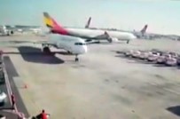 YOLCU UÇAĞI - Atatürk Havalimanı'nda Uçağın Çarpma Anı Kamerada